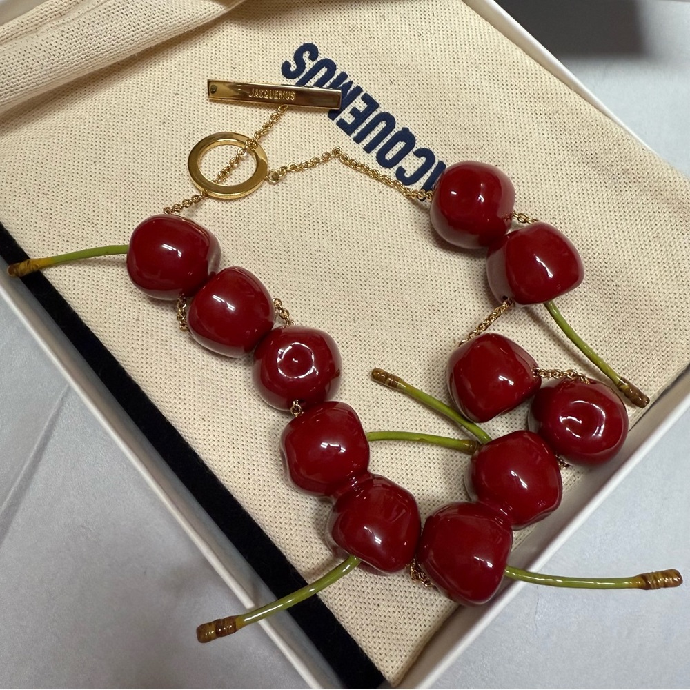 JACQUEMUS cherry necklaces - Picture 10 of 16